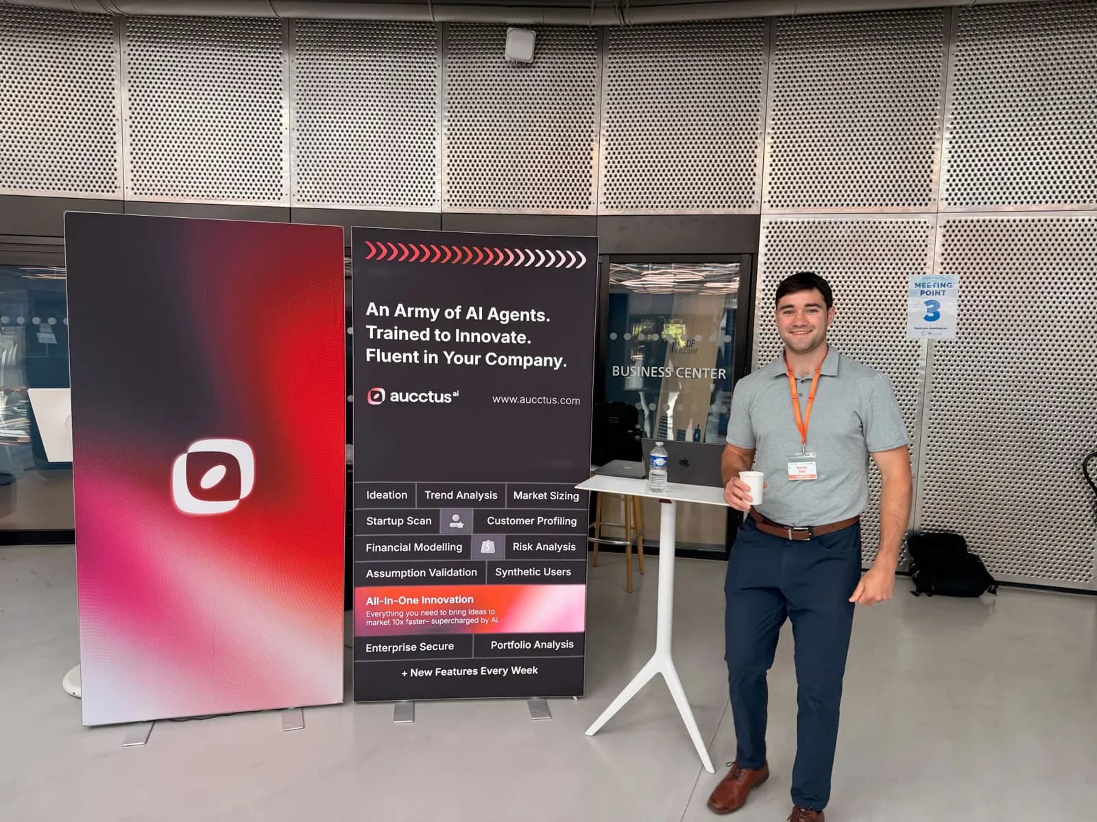 Presenting Aucctus at the Innovation Roundtable, Paris